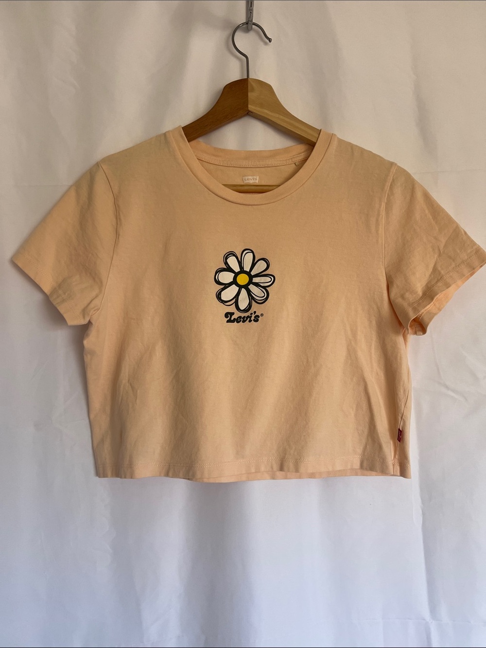 Levi's Peach Daisy Crop Tee